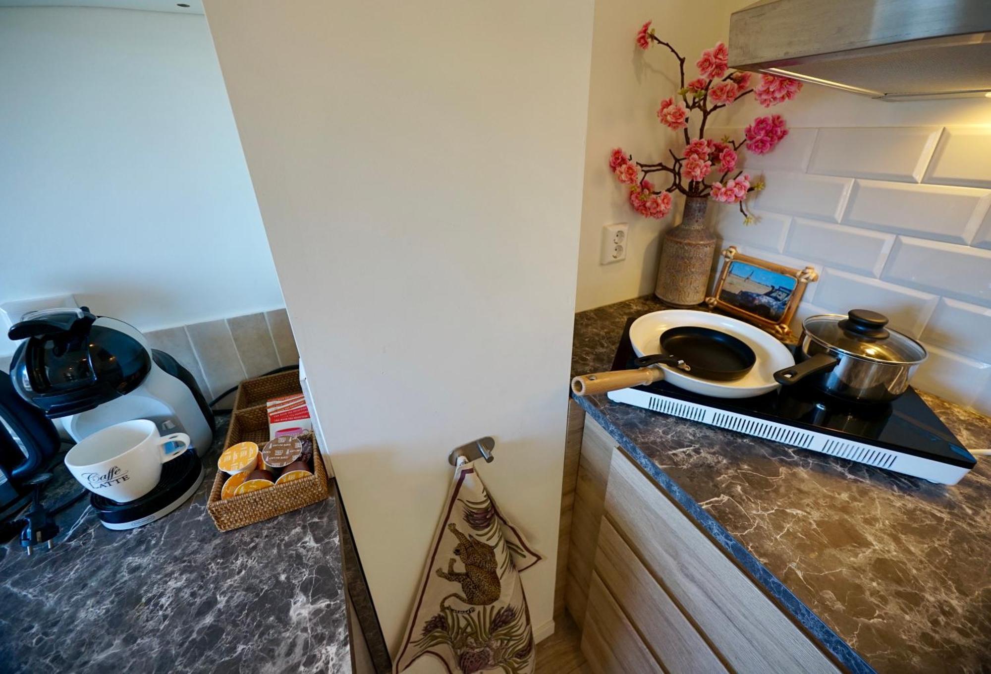 Maun Apartment Зандфорт Экстерьер фото